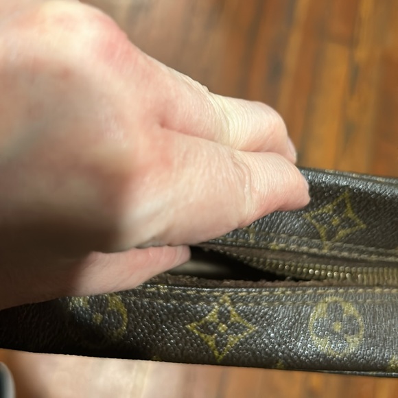Authentic Louis Vuitton Cosmetic Case - Picture 8 of 11